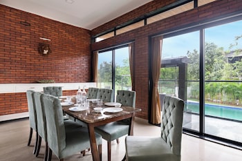 stay leisurely villa portia lonavala