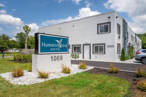 Hummingbird Hotel,,2 star