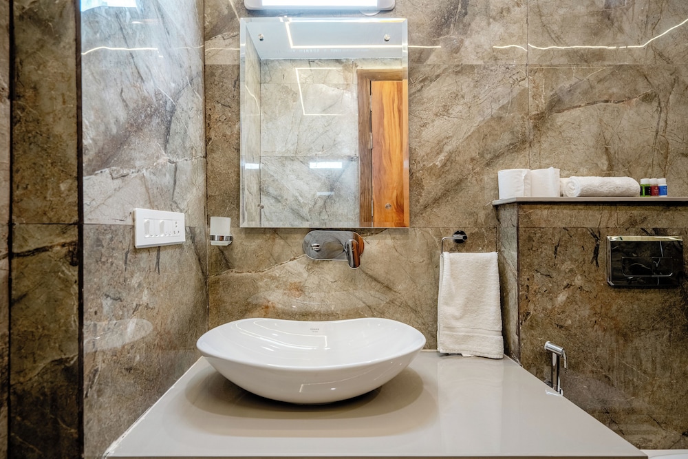 lime tree 1bhk service apartment gurgaon
