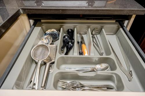 lime tree 1bhk service apartment gurgaon