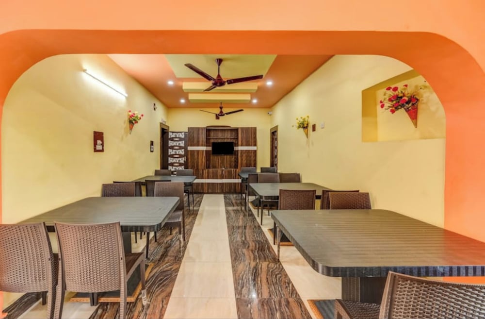 dhamstay hotel moon near niladri beach