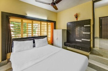 dhamstay hotel moon near niladri beach