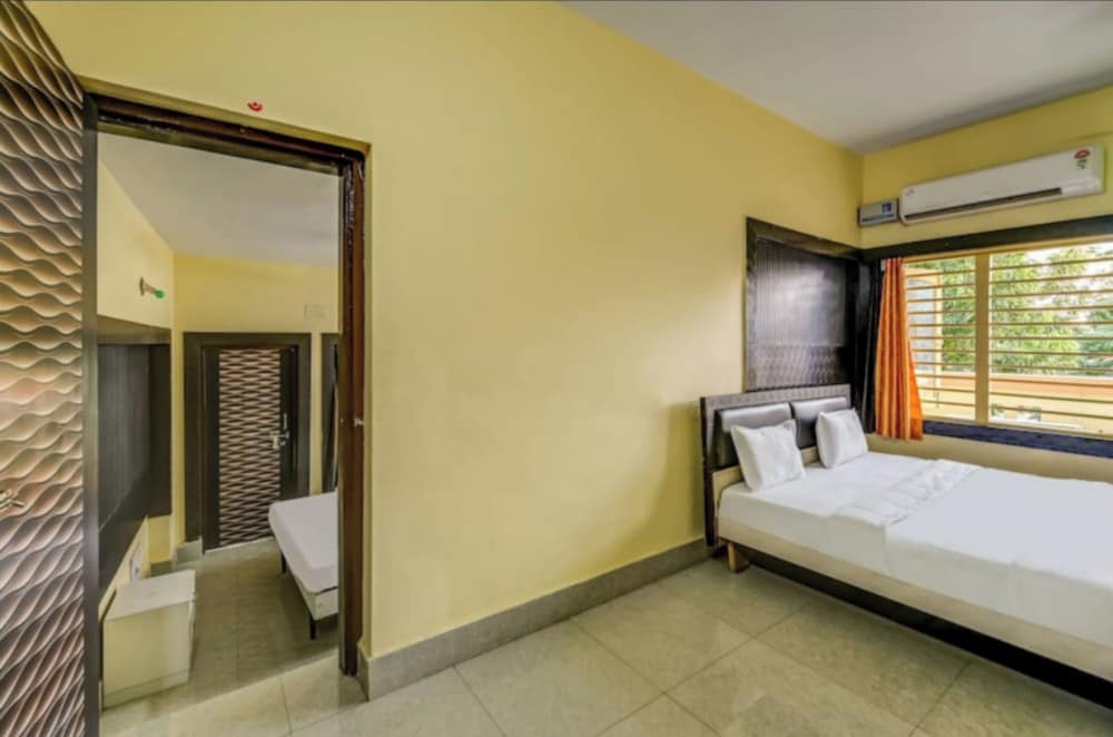 dhamstay hotel moon near niladri beach