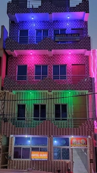 dhamstay hotel glory near golden beach