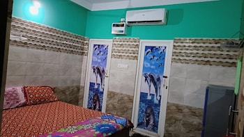 dhamstay hotel glory near golden beach