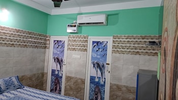 dhamstay hotel glory near golden beach