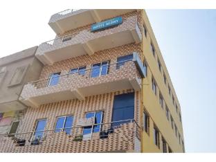 dhamstay hotel glory near golden beach