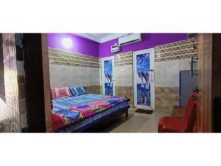 dhamstay hotel glory near golden beach