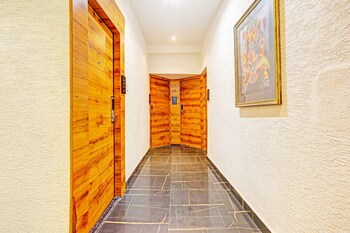 comfortable stayss at varanasi cantt