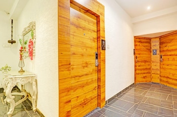 comfortable stayss at varanasi cantt