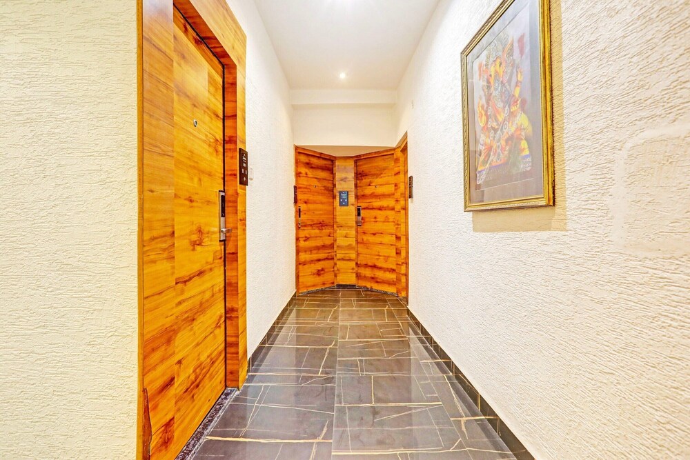 comfortable stayss at varanasi cantt