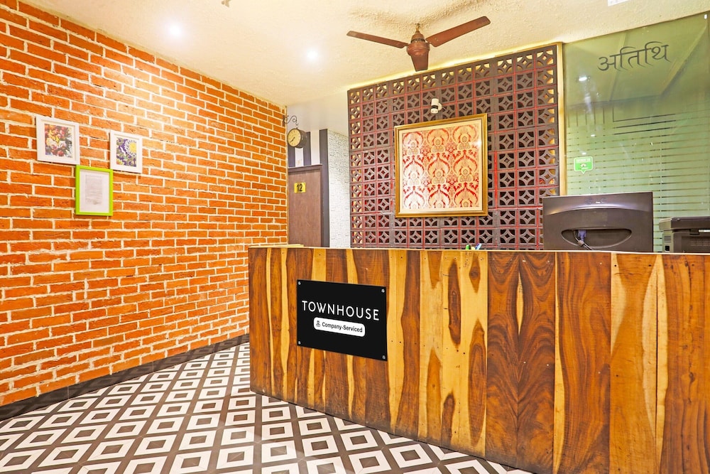 comfortable stayss at varanasi cantt