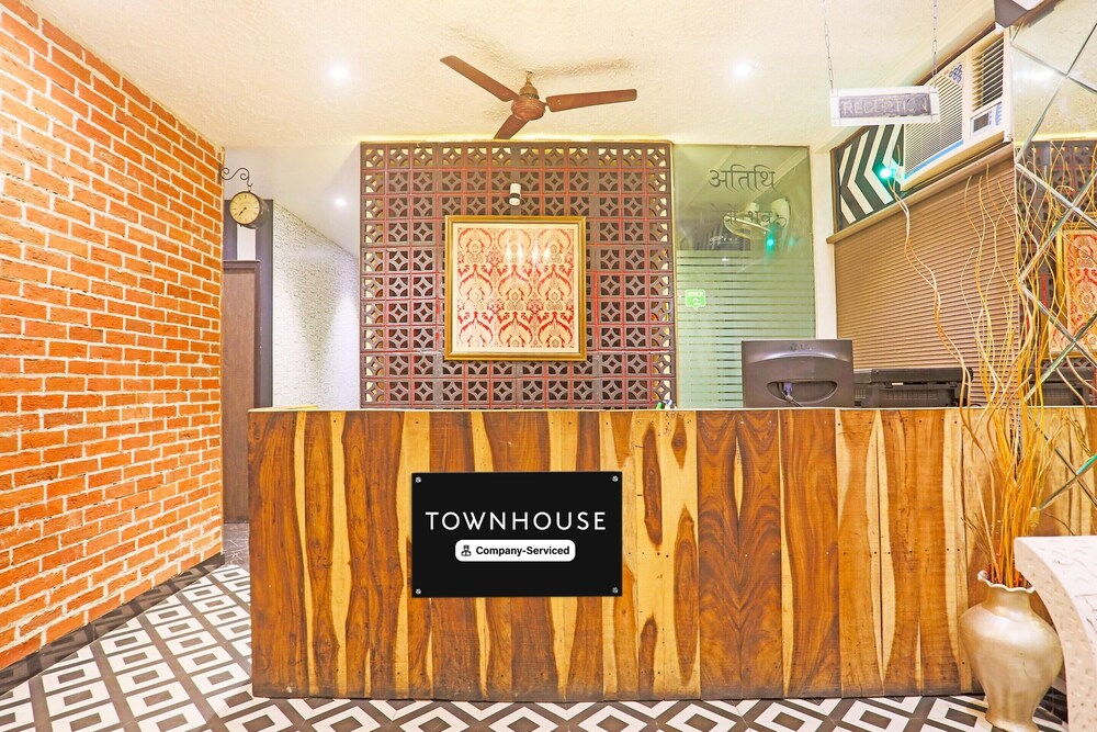 comfortable stayss at varanasi cantt