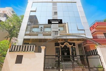 comfortable stayss at varanasi cantt