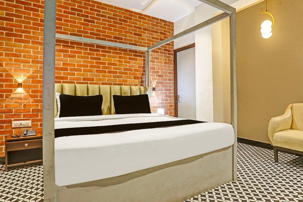 comfortable stayss at varanasi cantt