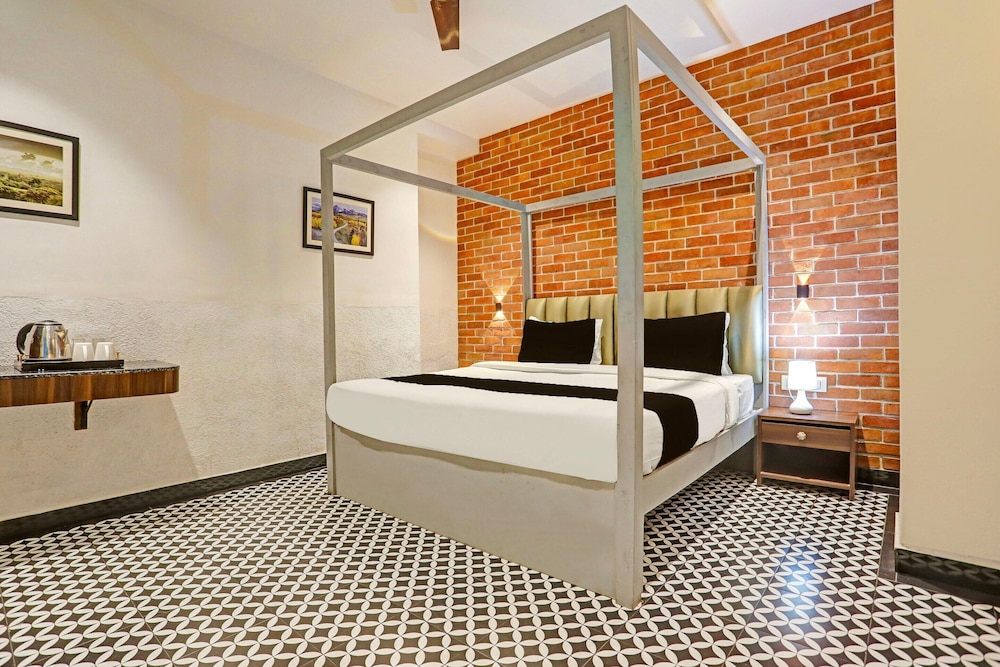 comfortable stayss at varanasi cantt