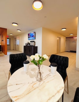 The Depot Hotel,,3 star