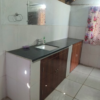 shiva kashi home stay