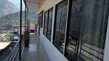 mandakini valley resort