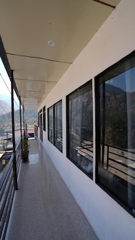 mandakini valley resort