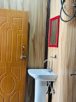 mandakini valley resort