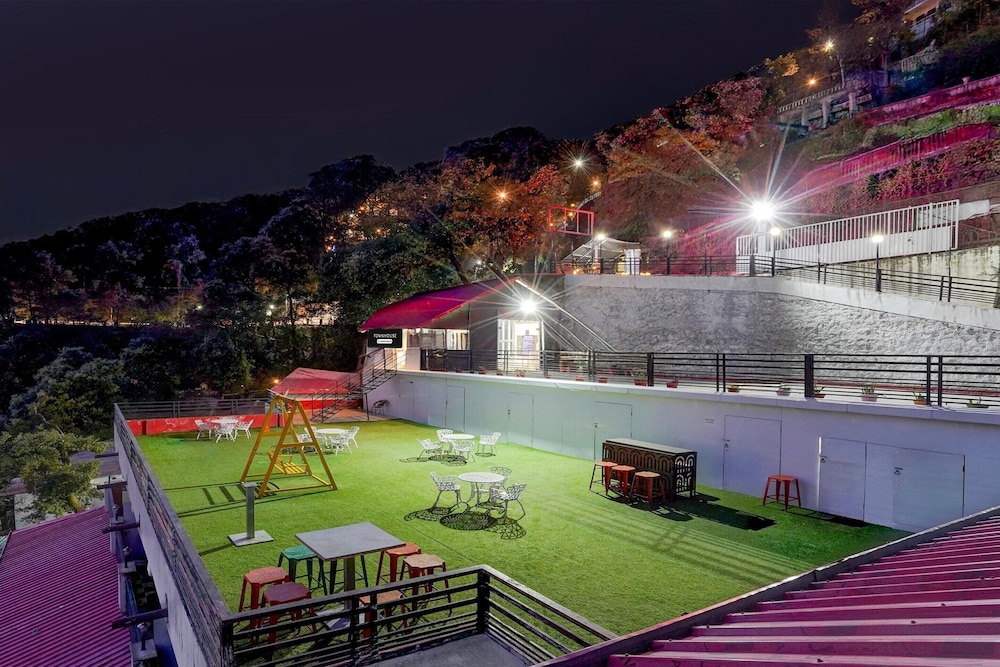 blissful mountain view near mall road