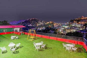 blissful mountain view near mall road