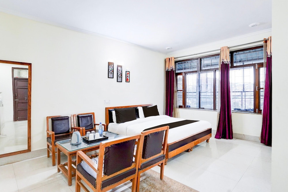 blissful mountain view near mall road