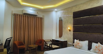 orchha river stone resort