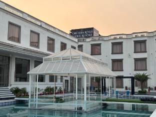 orchha river stone resort