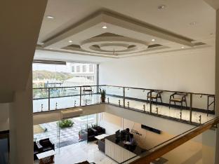 orchha river stone resort