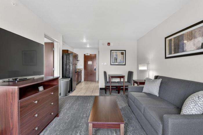cobblestone hotel and suites eaton