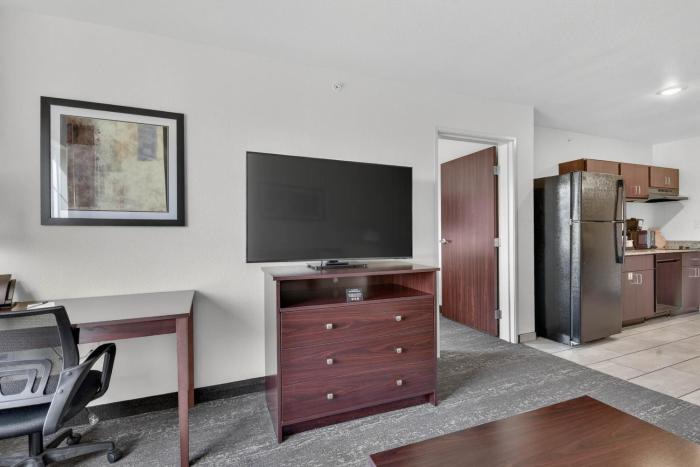 cobblestone hotel and suites eaton