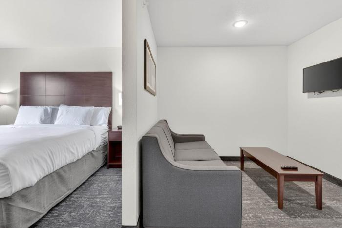 cobblestone hotel and suites eaton