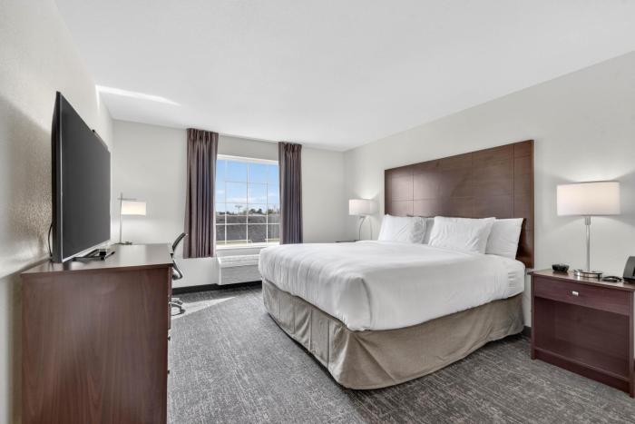 cobblestone hotel and suites eaton