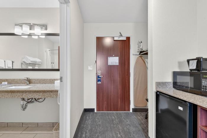 cobblestone hotel and suites eaton