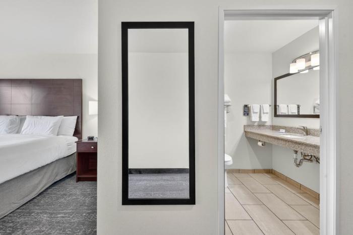 cobblestone hotel and suites eaton