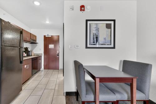 cobblestone hotel and suites eaton