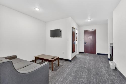 cobblestone hotel and suites eaton