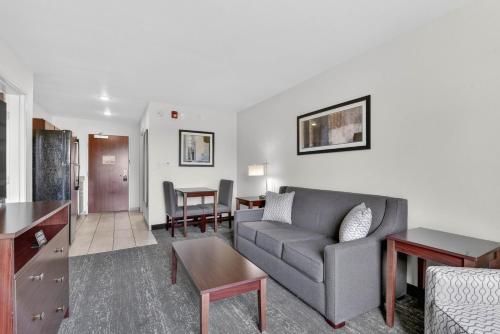 cobblestone hotel and suites eaton