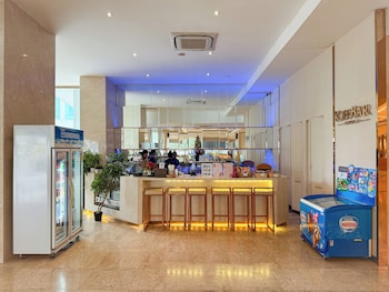 avana x the cross residence