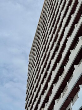 avana x the cross residence