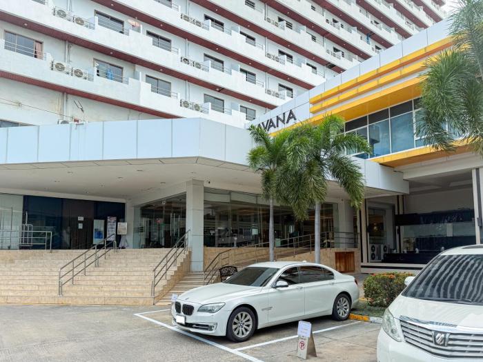 avana x the cross residence