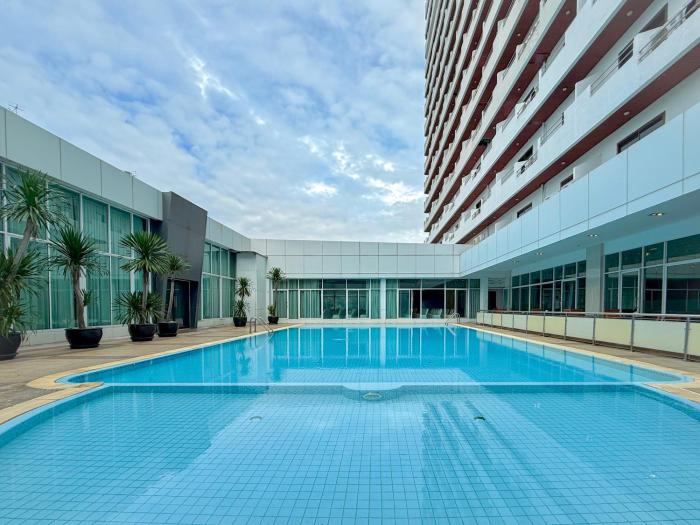 avana x the cross residence