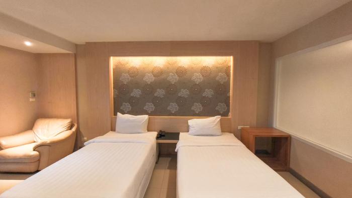 avana x the cross residence