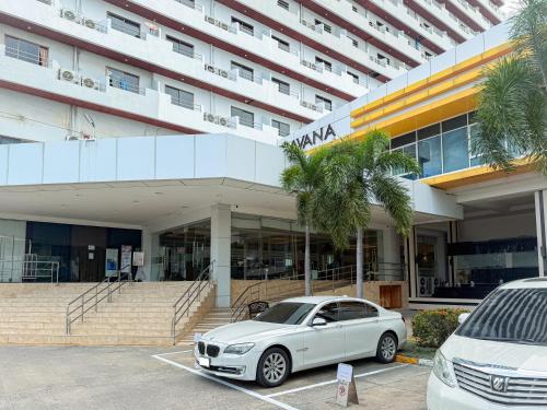 avana x the cross residence