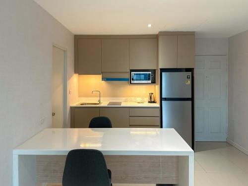 avana x the cross residence
