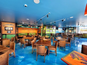 Charthouse Clearwater Beach Marina Hotel,40 Devon Dr,2 star