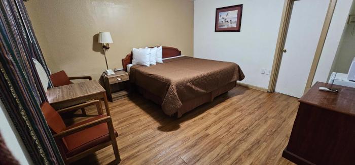 deluxe inn