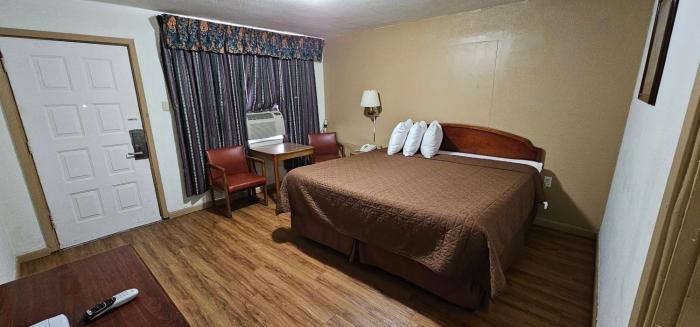 deluxe inn